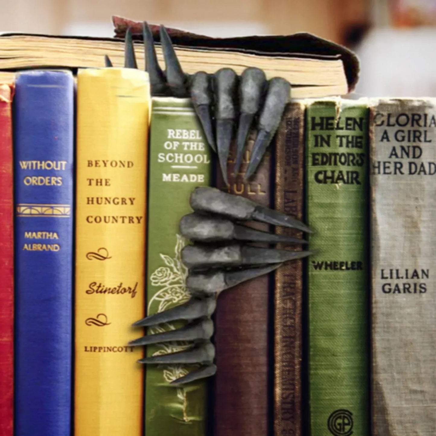 New Thriller Devil's Hand Bookmark Witch Hand Book Mark Art Figurines Room Ornament Horror Halloween Decor Gifts for Kids Friend