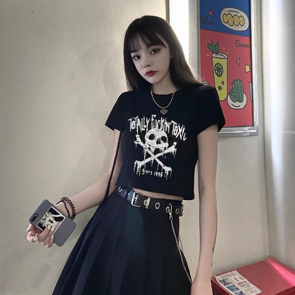 90s Gothic Skull Crop Top – Y2K Harajuku Streetwear Tee