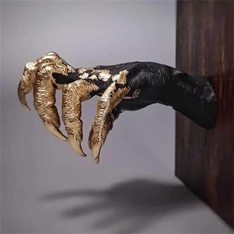 Halloween Decorative Gothic Witch Hand Statue Creative Resin Decorative Hanger Hanger Wall Art Sculpture Home Decoration