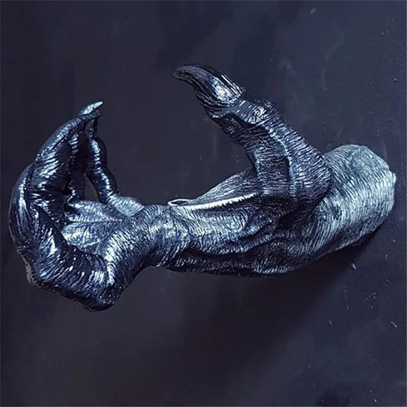 Halloween Decorative Gothic Witch Hand Statue Creative Resin Decorative Hanger Hanger Wall Art Sculpture Home Decoration